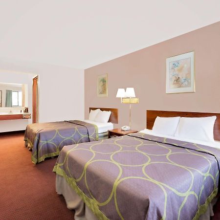 ซูเปอร์ 8 บาย วินด์แฮม คีน์สโตน/เมาน์รัชมอร์ Hotel คีย์สโตน ภายนอก รูปภาพ
