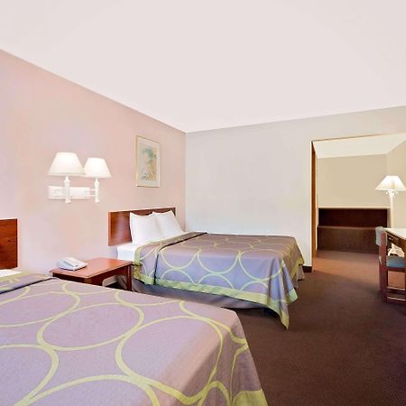 ซูเปอร์ 8 บาย วินด์แฮม คีน์สโตน/เมาน์รัชมอร์ Hotel คีย์สโตน ภายนอก รูปภาพ