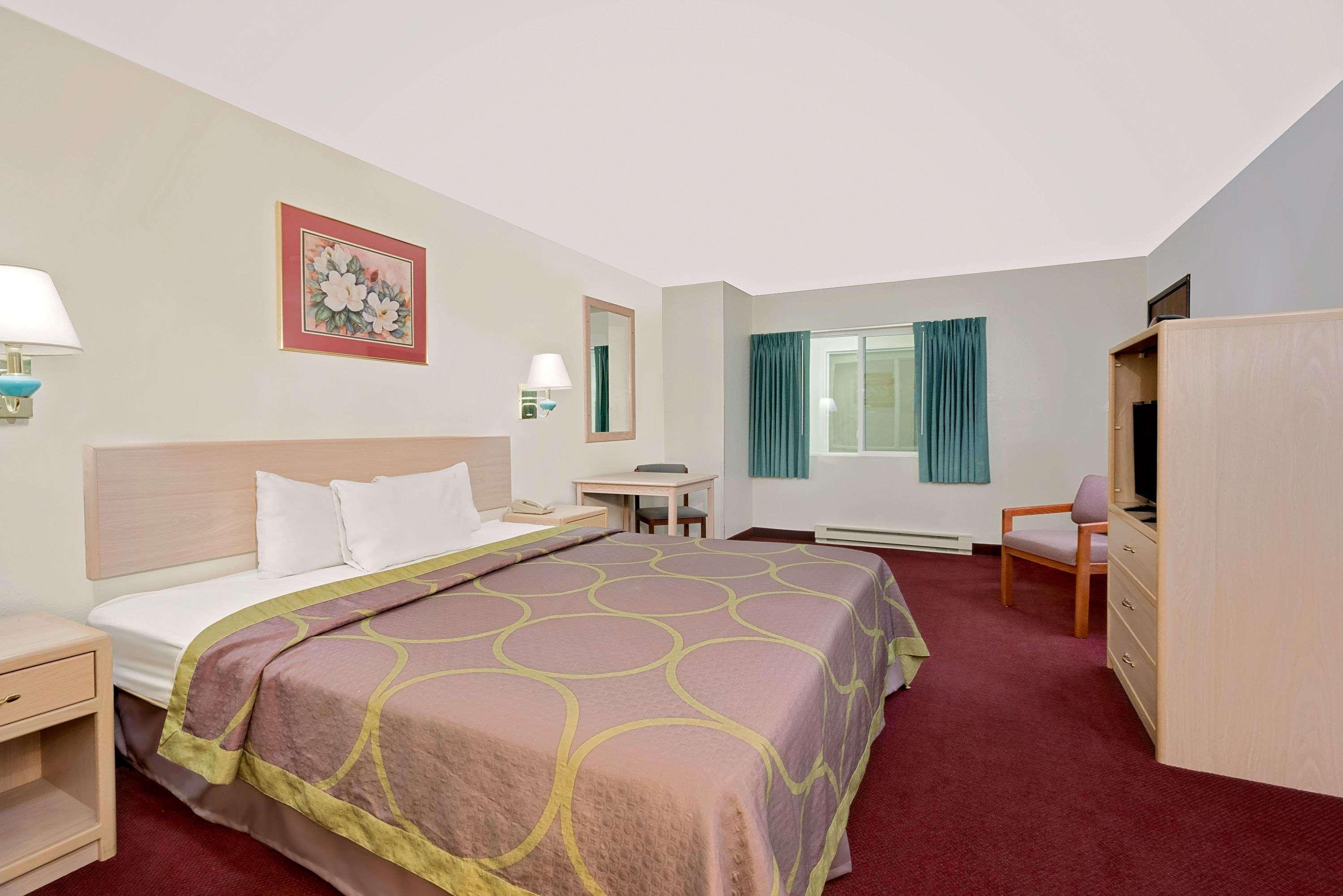 ซูเปอร์ 8 บาย วินด์แฮม คีน์สโตน/เมาน์รัชมอร์ Hotel คีย์สโตน ภายนอก รูปภาพ