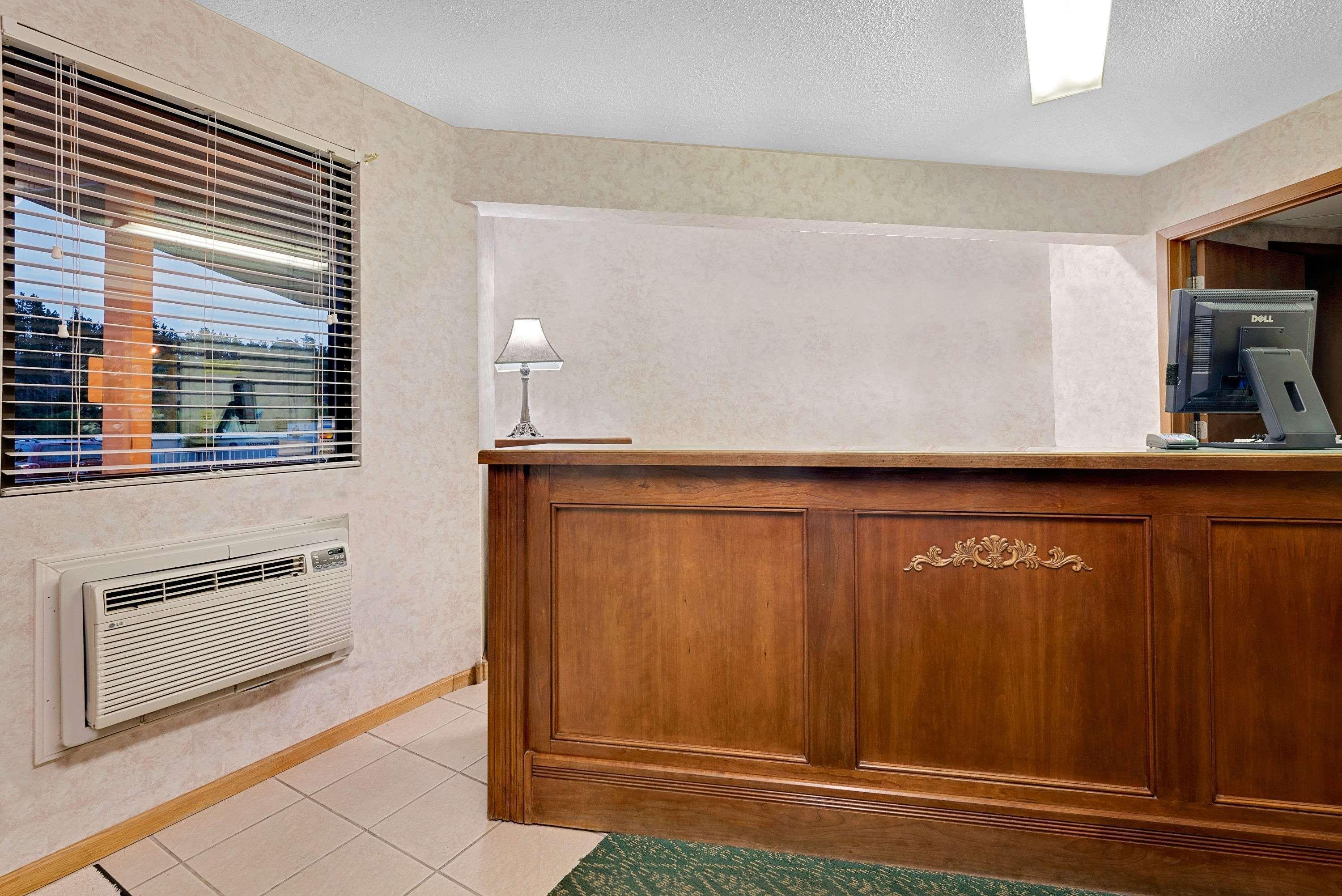ซูเปอร์ 8 บาย วินด์แฮม คีน์สโตน/เมาน์รัชมอร์ Hotel คีย์สโตน ภายนอก รูปภาพ