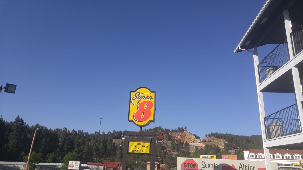 ซูเปอร์ 8 บาย วินด์แฮม คีน์สโตน/เมาน์รัชมอร์ Hotel คีย์สโตน ภายนอก รูปภาพ